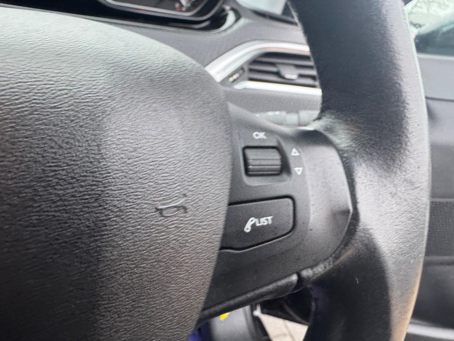 Used Peugeot 2008 2018 for sale - 77852920: Photo 24