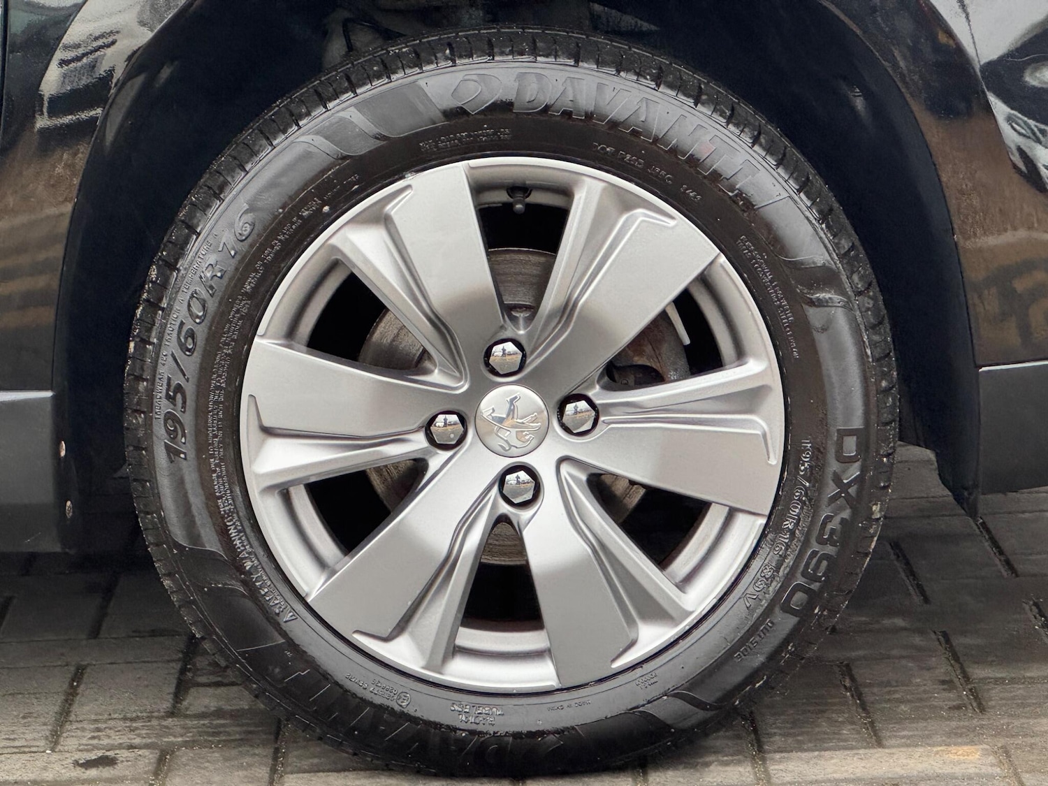 Used Peugeot 2008 2018 for sale - 77852920: Photo 9