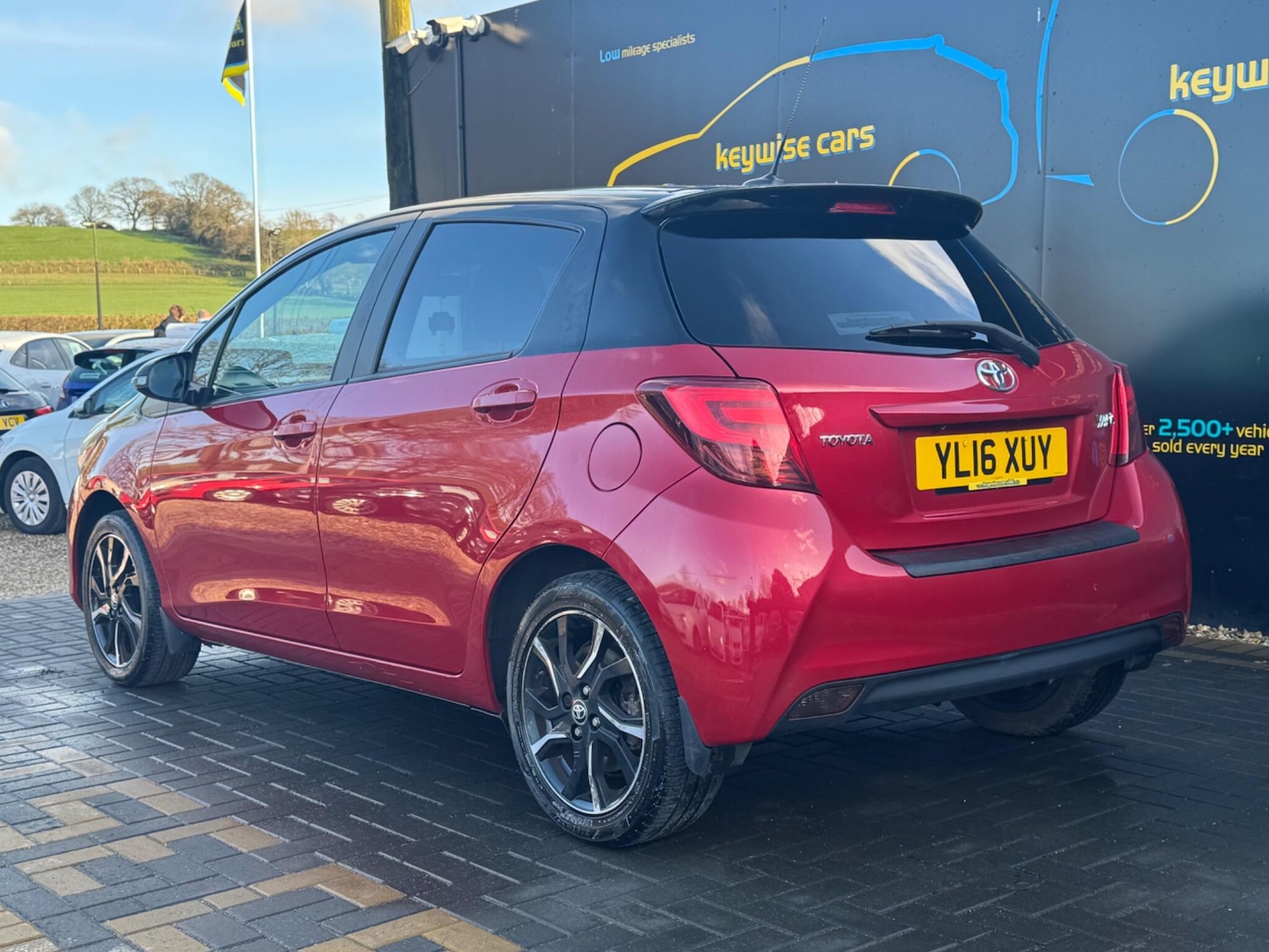 Used Toyota Yaris 2016 for sale - 77883320: Photo 3