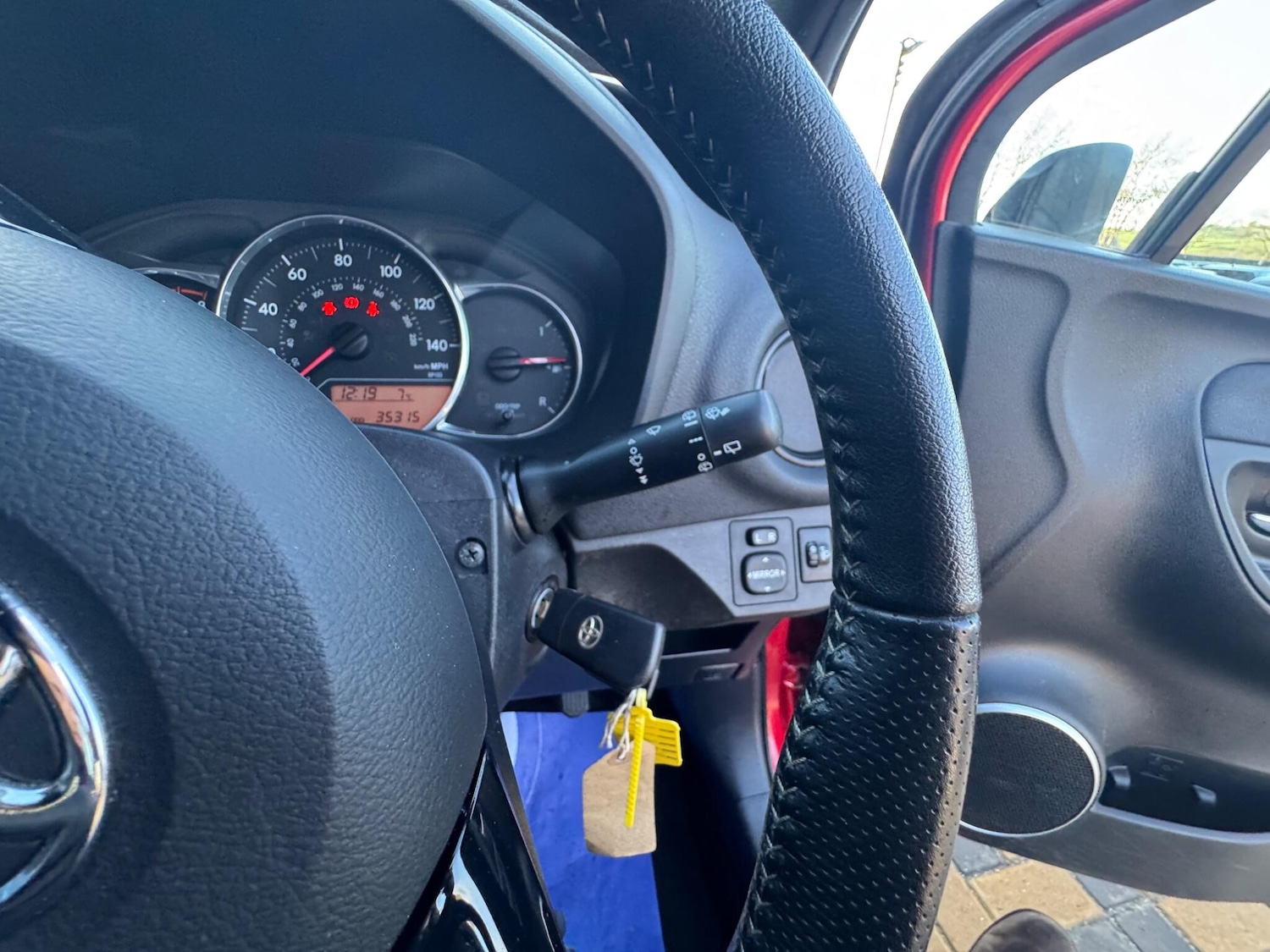 Used Toyota Yaris 2016 for sale - 77883320: Photo 32