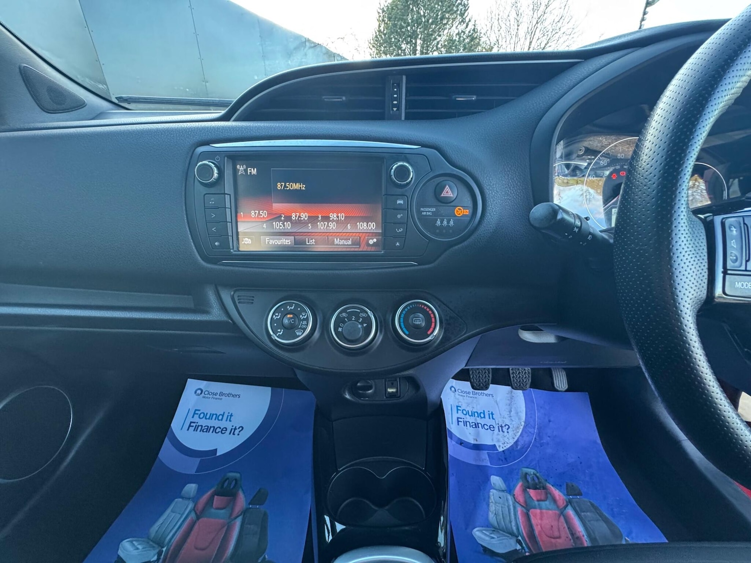 Used Toyota Yaris 2016 for sale - 77883320: Photo 34