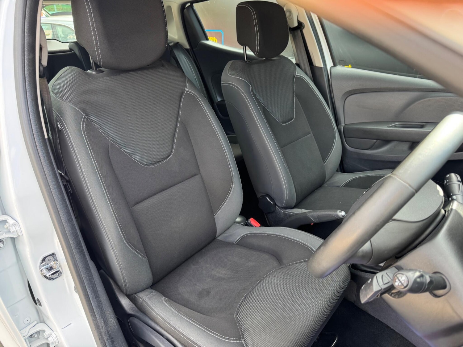 Used Renault Clio 2018 for sale - 78018781: Photo 18