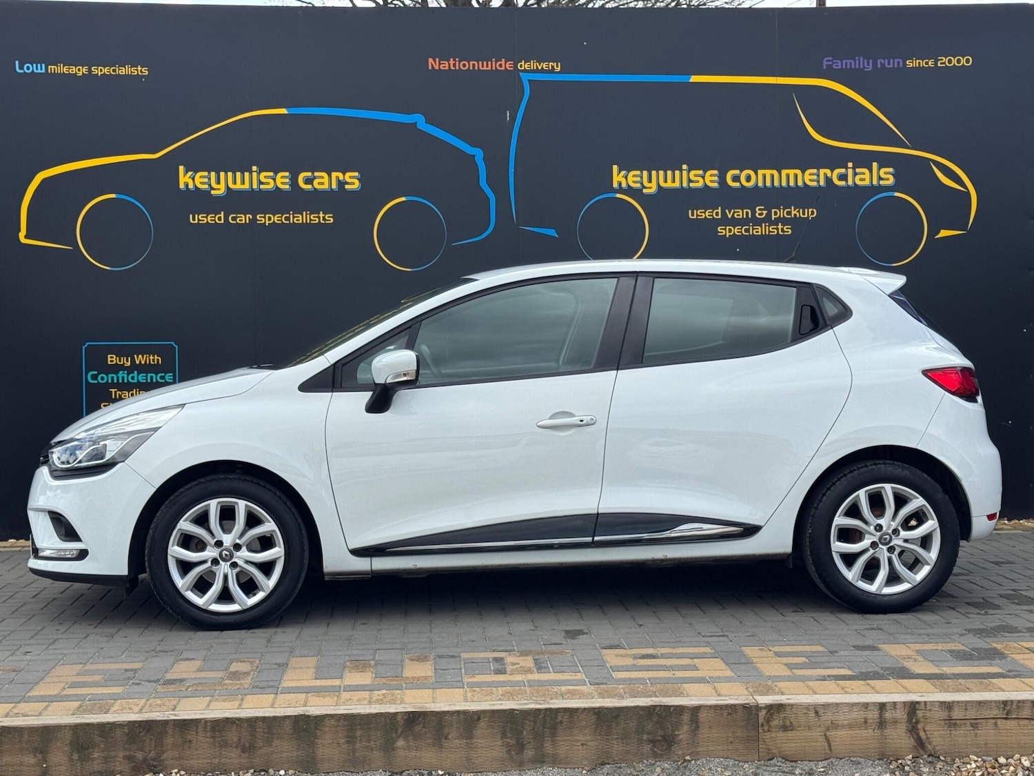 Used Renault Clio 2018 for sale - 78018781: Photo 2