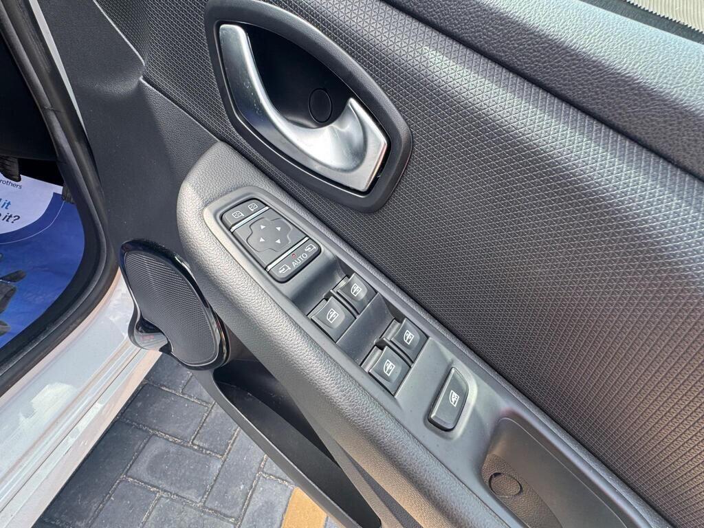 Used Renault Clio 2019 for sale - 76388366: Photo 29