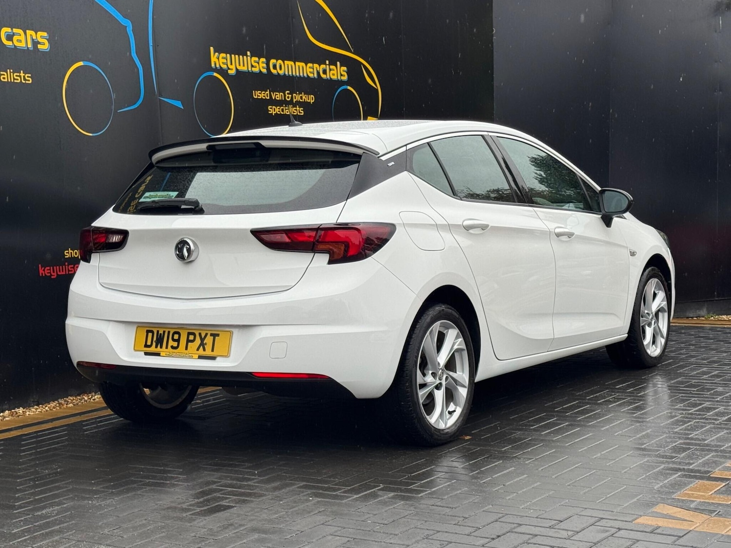 Used Vauxhall Astra for sale - 76995931: Photo 5