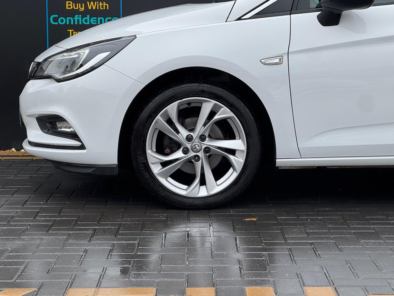 Used Vauxhall Astra for sale - 76995931: Photo 9