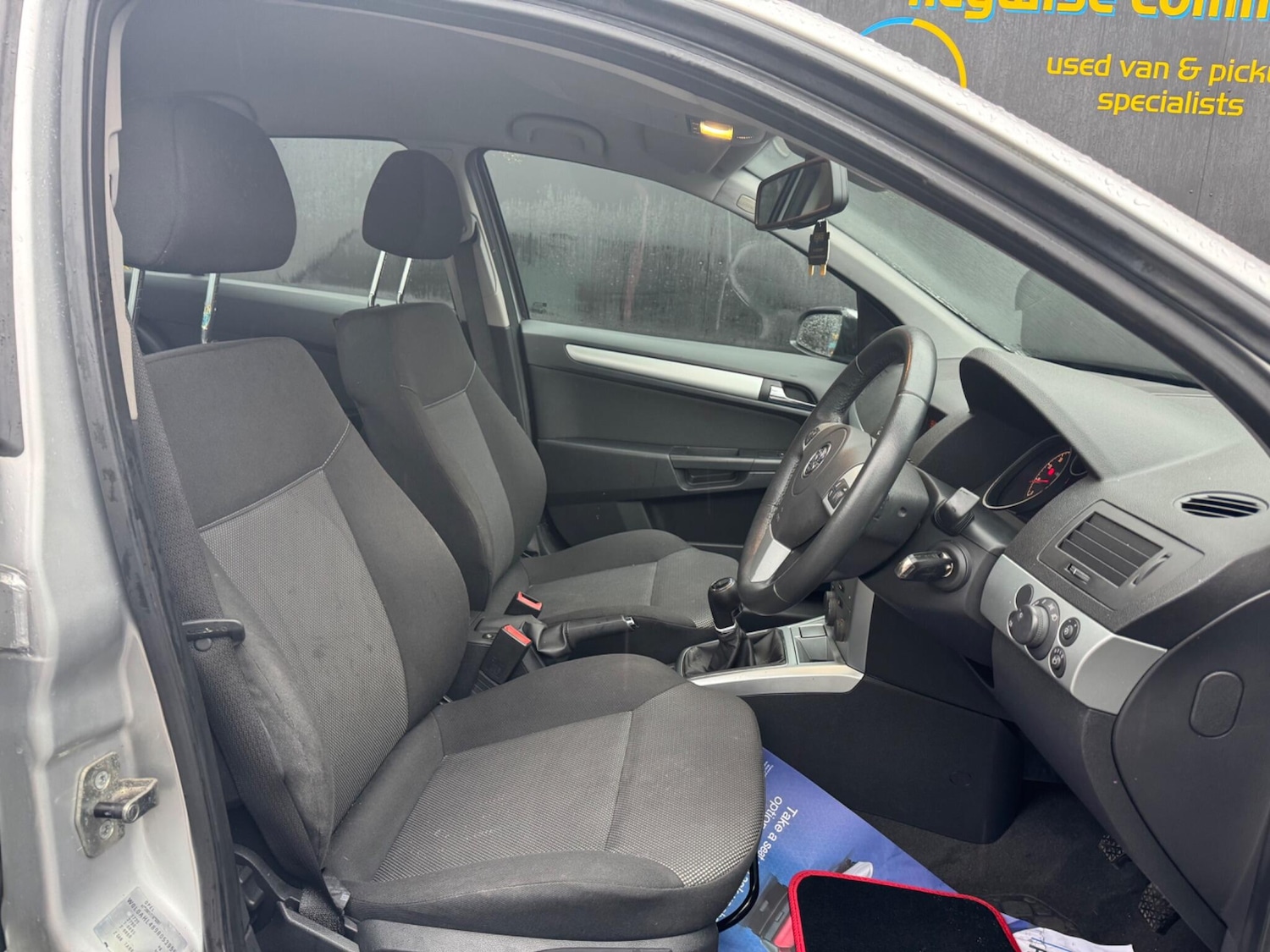 Used Vauxhall Astra 2009 for sale - 77191741: Photo 13