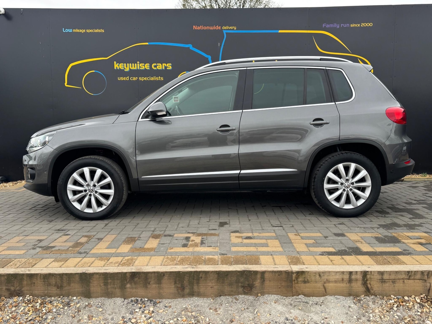 Used Volkswagen Tiguan 2015 for sale - 78007121: Photo 2