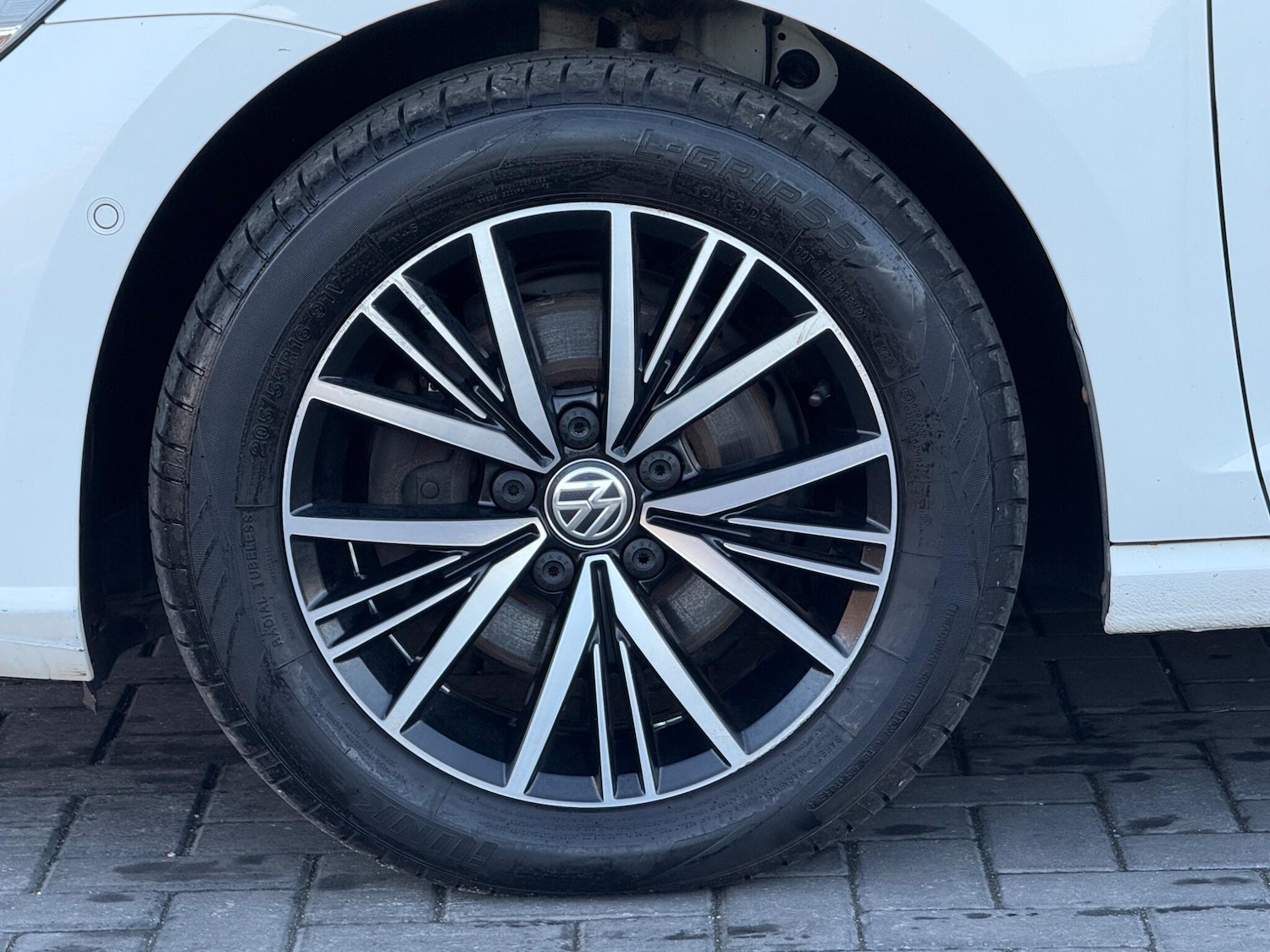 Used Volkswagen Golf 2017 for sale - 77015910: Photo 12