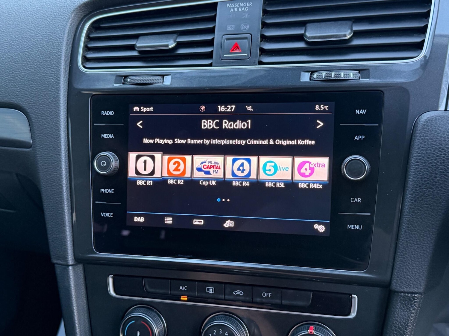 Used Volkswagen Golf 2017 for sale - 77015910: Photo 25