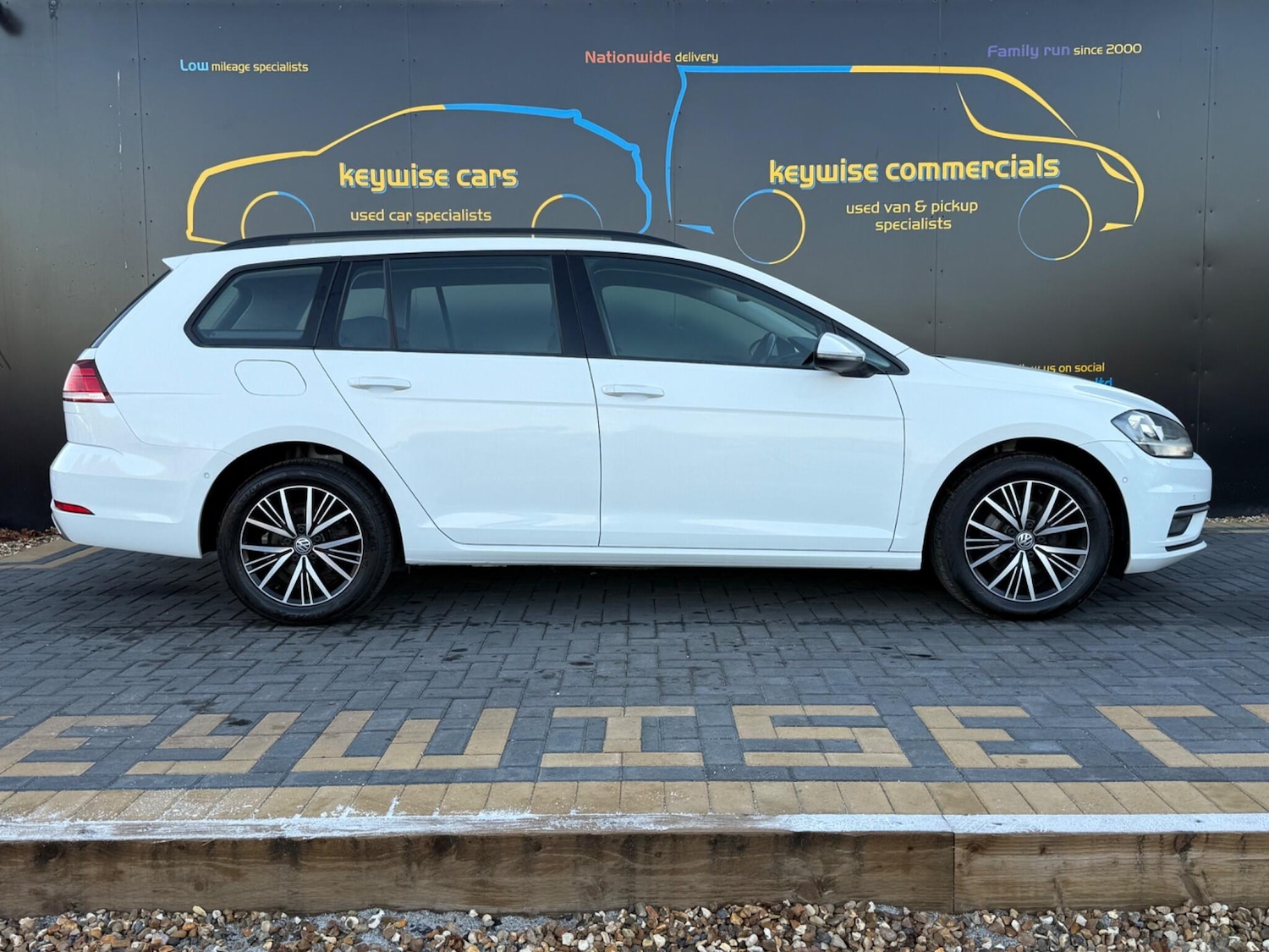 Used Volkswagen Golf 2017 for sale - 77015910: Photo 6