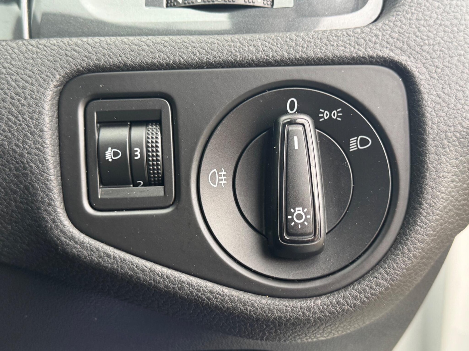 Used Volkswagen Golf for sale - 77824331: Photo 28