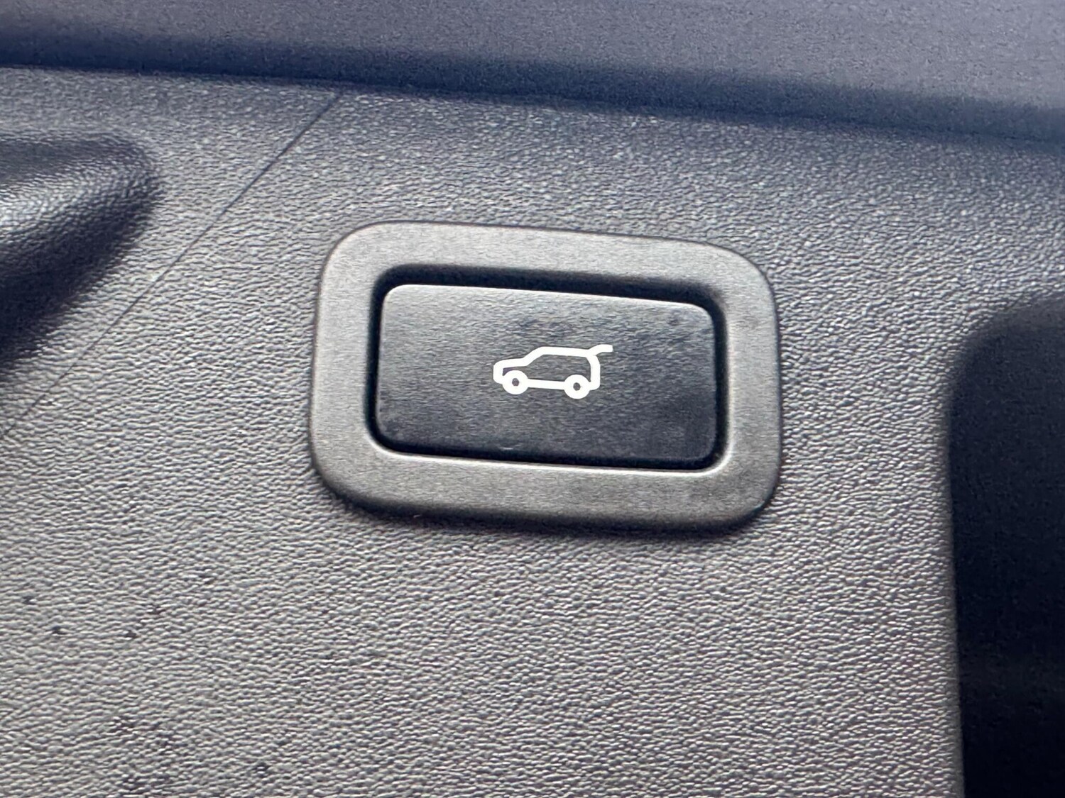 Used Land Rover Discovery Sport 2018 for sale - 77612935: Photo 27