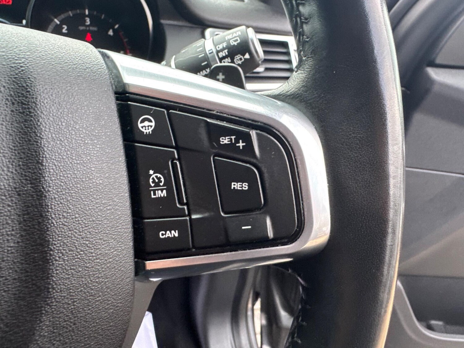 Used Land Rover Discovery Sport 2018 for sale - 77612935: Photo 32