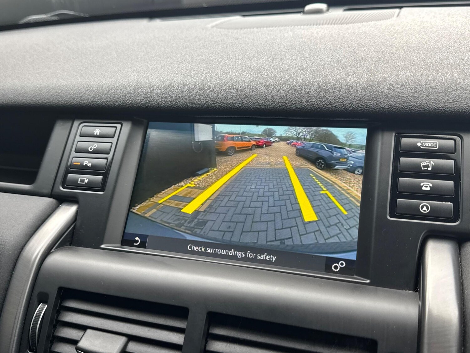 Used Land Rover Discovery Sport 2018 for sale - 77612935: Photo 36