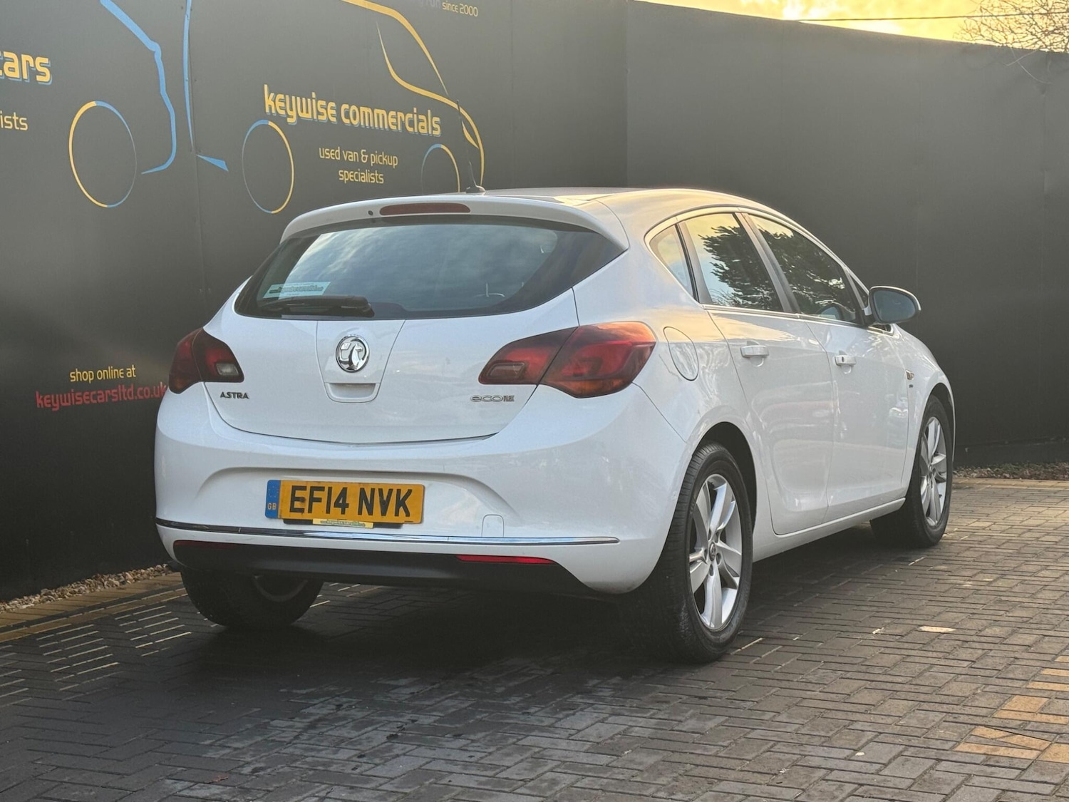 Used Vauxhall Astra for sale - 77468458: Photo 4
