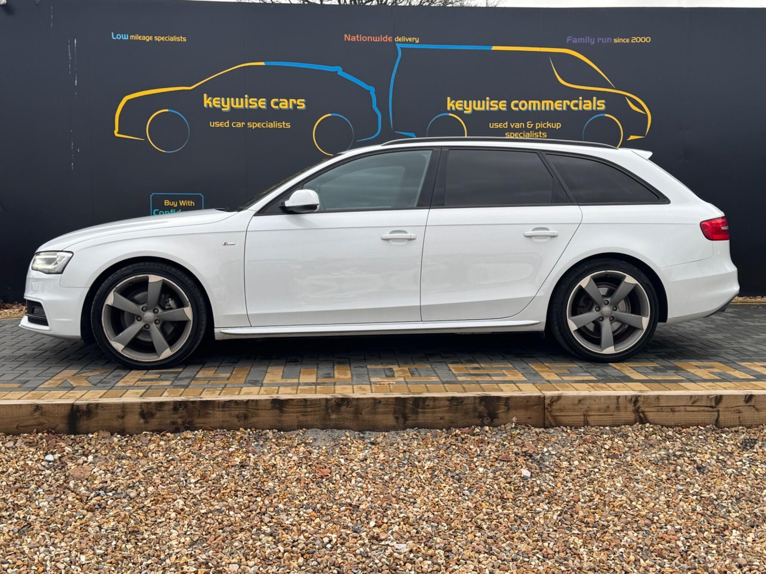 Used Audi A4 2015 for sale - 77029967: Photo 2