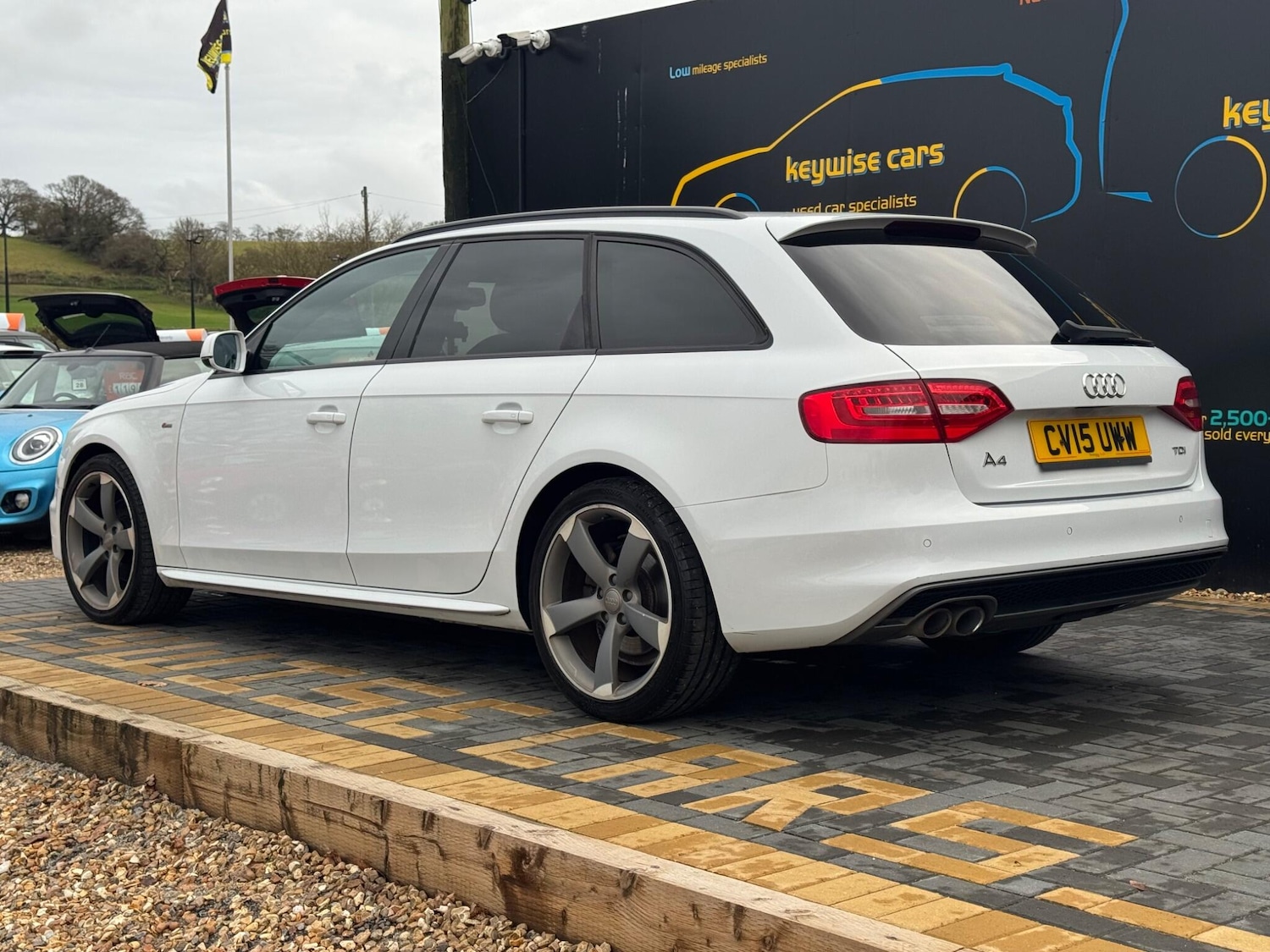 Used Audi A4 2015 for sale - 77029967: Photo 3