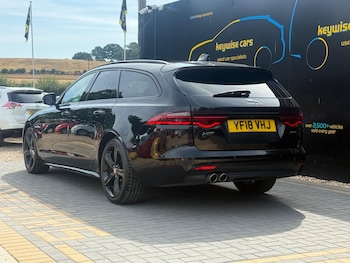 Used Jaguar XF 2018 for sale - 79413014: Photo