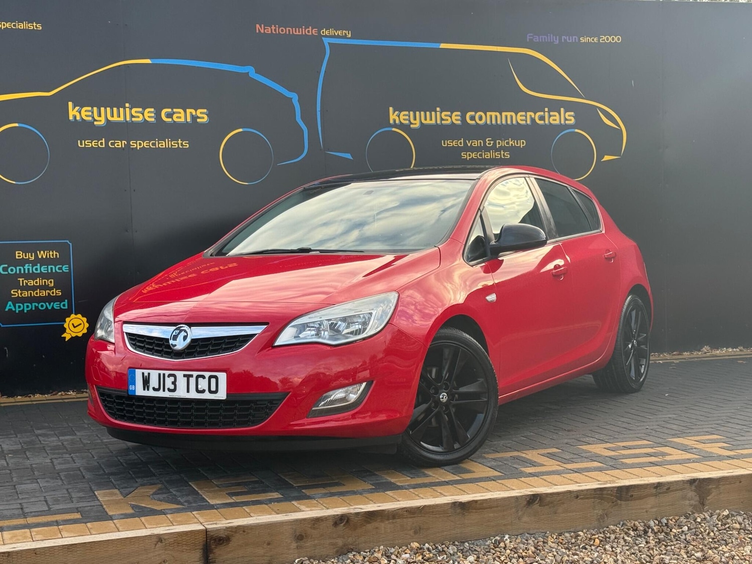 Used Vauxhall Astra 2013 for sale - 76498888: Photo 1