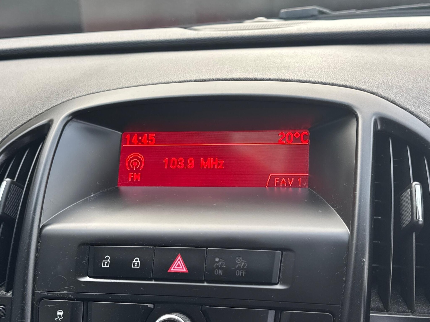 Used Vauxhall Astra 2013 for sale - 76498888: Photo 30