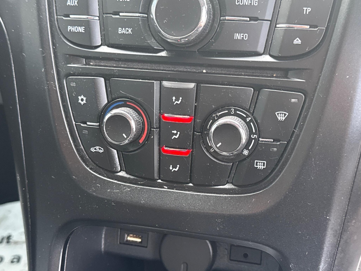 Used Vauxhall Astra 2013 for sale - 76498888: Photo 32