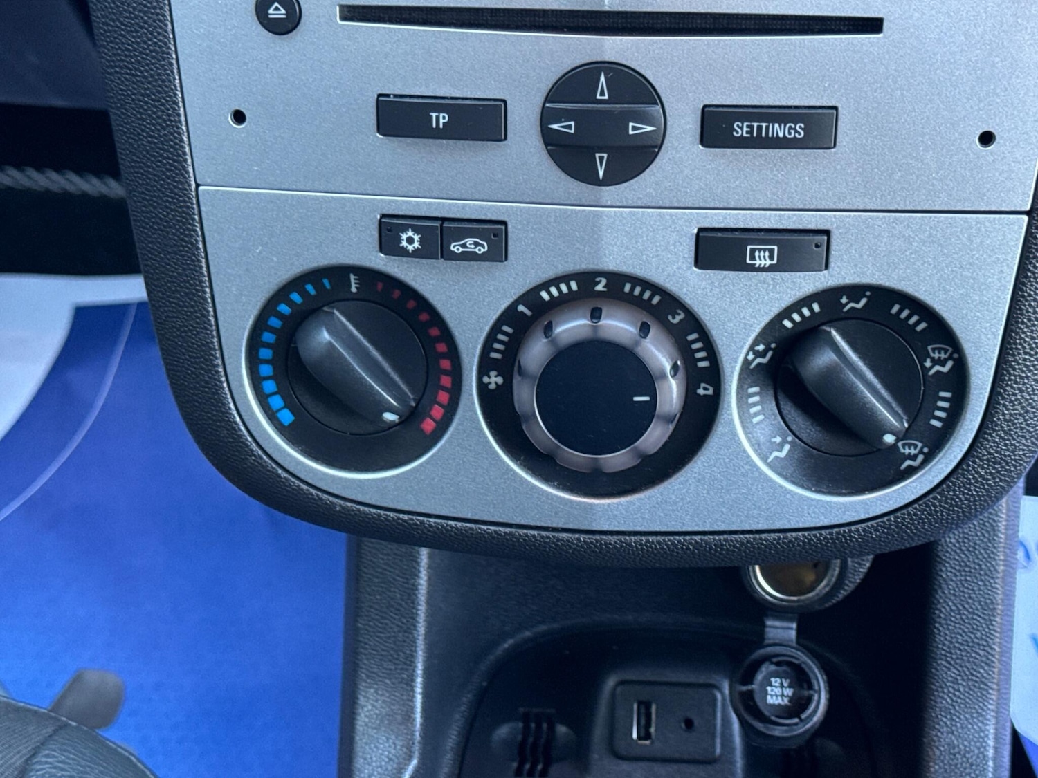 Used Vauxhall Corsa 2012 for sale - 76633489: Photo 26