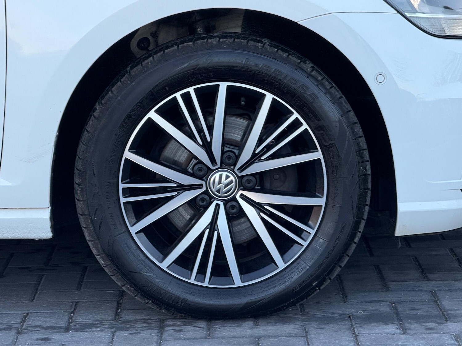 Used Volkswagen Golf 2017 for sale - 76658145: Photo 9