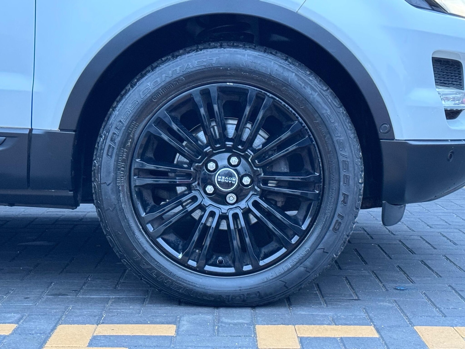 Used Land Rover Range Rover Evoque 2011 for sale - 76714904: Photo 17