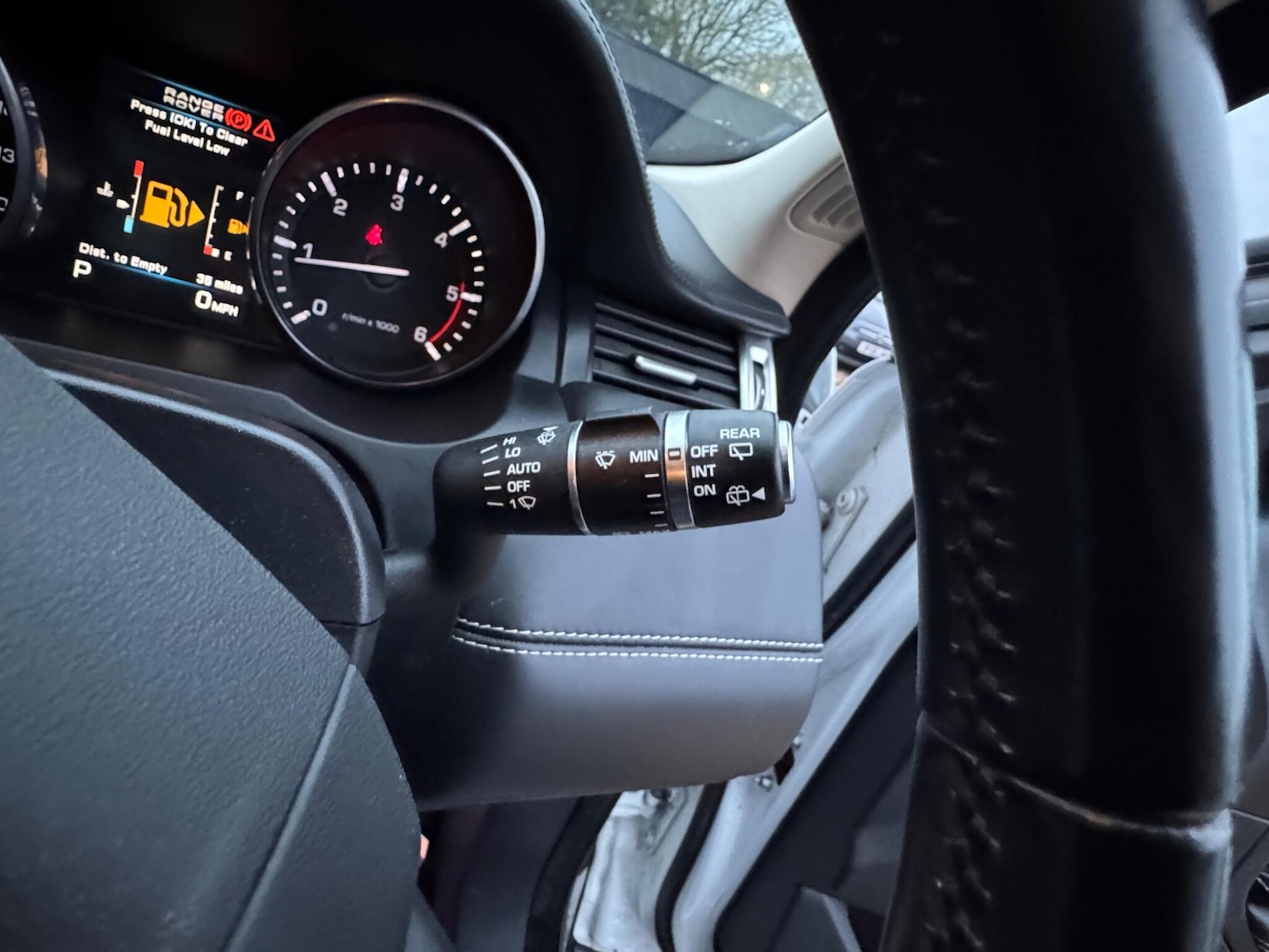 Used Land Rover Range Rover Evoque 2011 for sale - 76714904: Photo 28