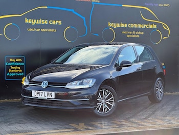 Used Volkswagen Golf 2017 for sale - 77351587: Photo
