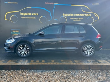 Used Volkswagen Golf 2017 for sale - 77351587: Photo