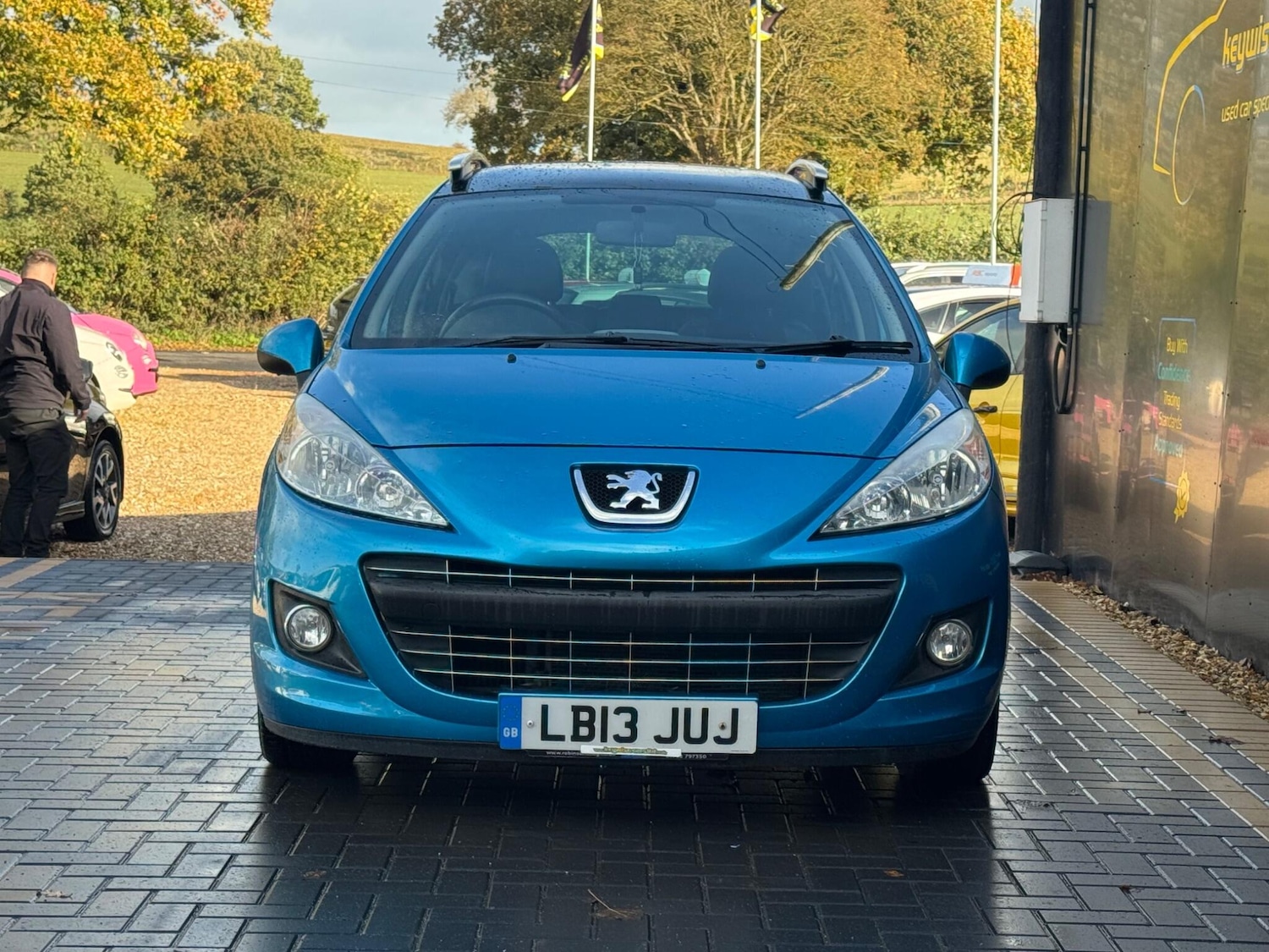 Used Peugeot 207 2013 for sale - 76996012: Photo 10