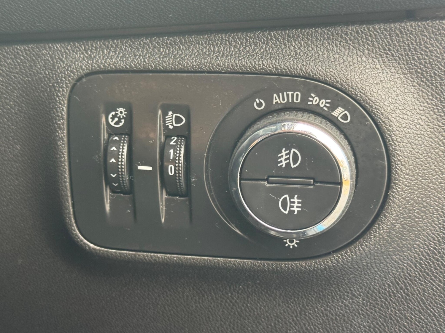 Used Vauxhall Corsa 2017 for sale - 76549777: Photo 34