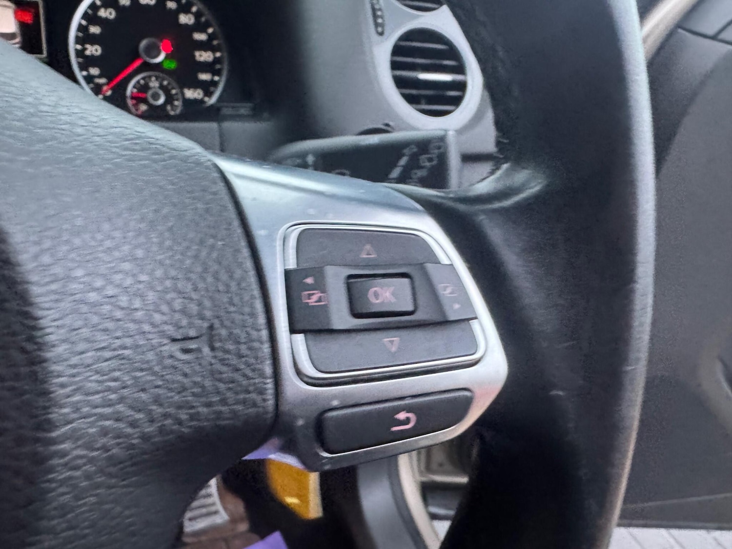 Used Volkswagen Tiguan 2015 for sale - 77331923: Photo 24