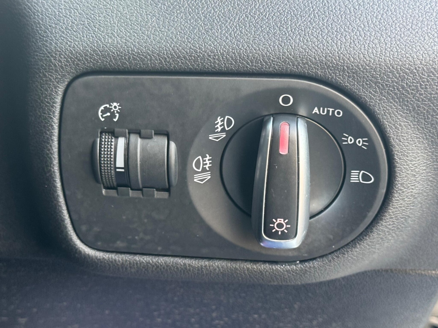 Used Audi A1 2013 for sale - 77015418: Photo 36