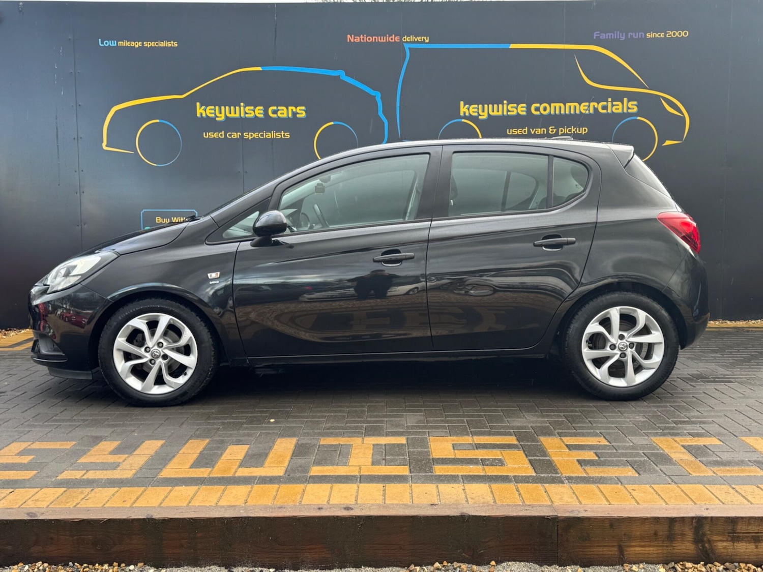 Used Vauxhall Corsa 2016 for sale - 77882283: Photo 2