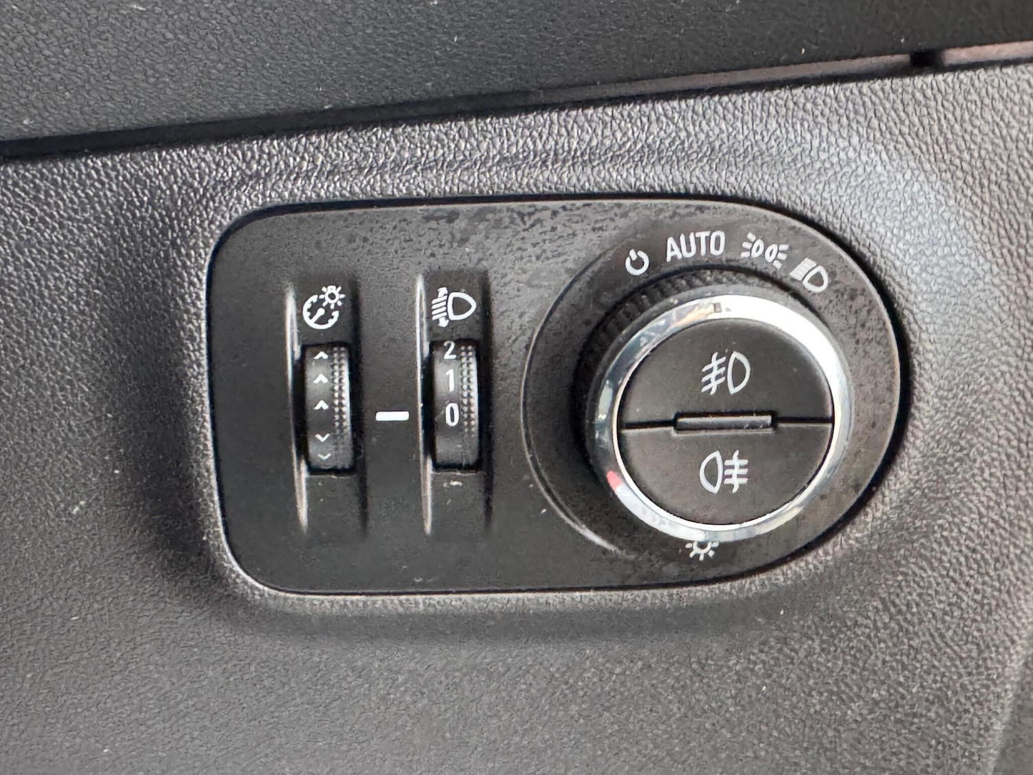 Used Vauxhall Corsa 2016 for sale - 77882283: Photo 34