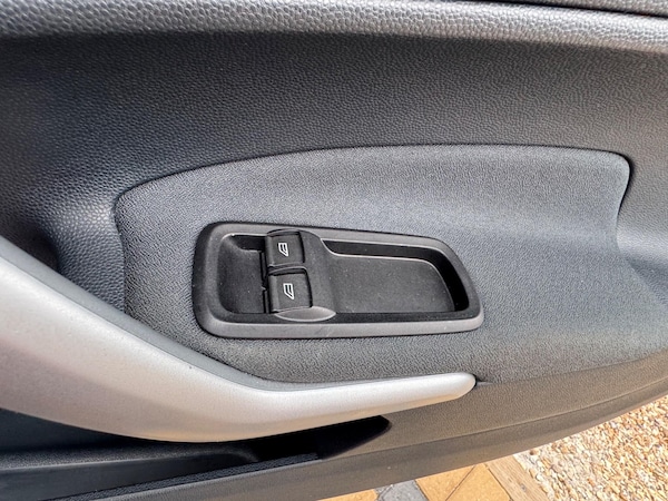 Used Ford Fiesta 2011 for sale - 76283269: Photo 26