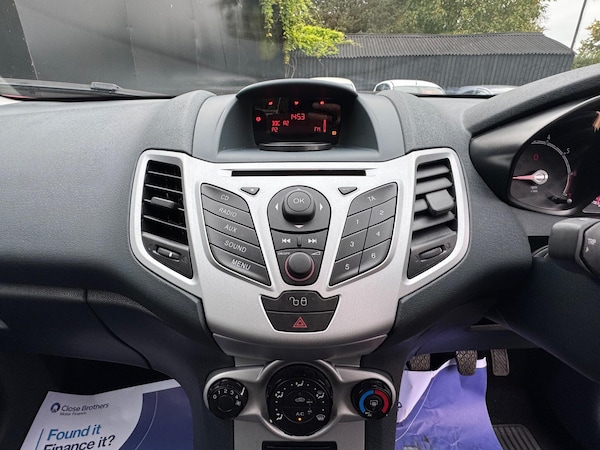 Used Ford Fiesta 2011 for sale - 76283269: Photo 27