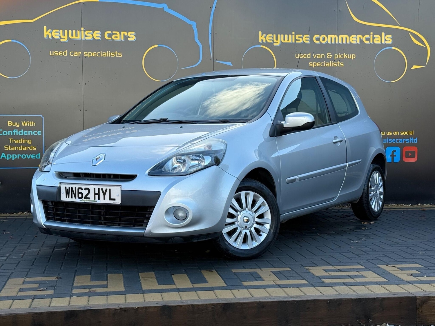 Used Renault Clio 2012 for sale - 76824050: Photo 1