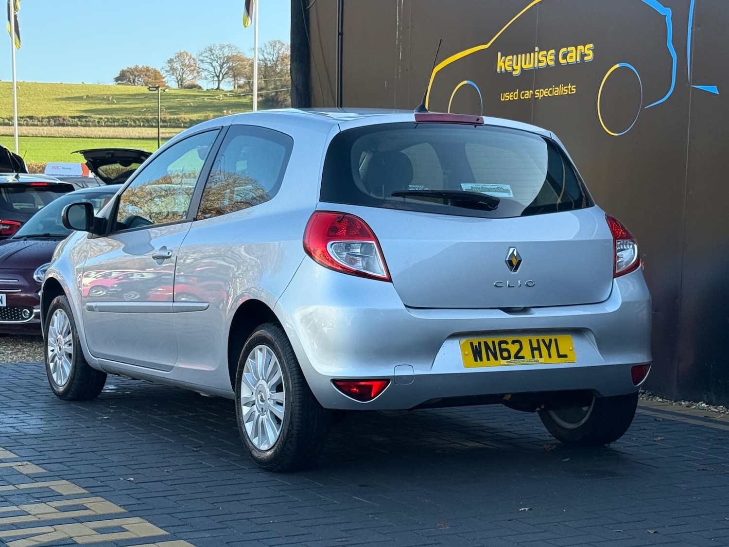 Used Renault Clio 2012 for sale - 76824050: Photo 3