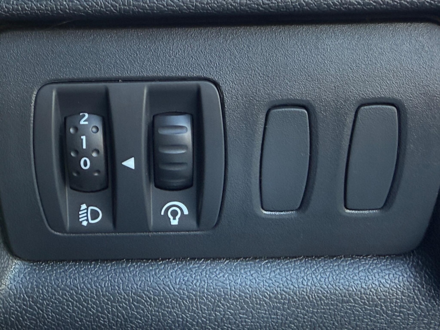 Used Renault Clio 2012 for sale - 76824050: Photo 30