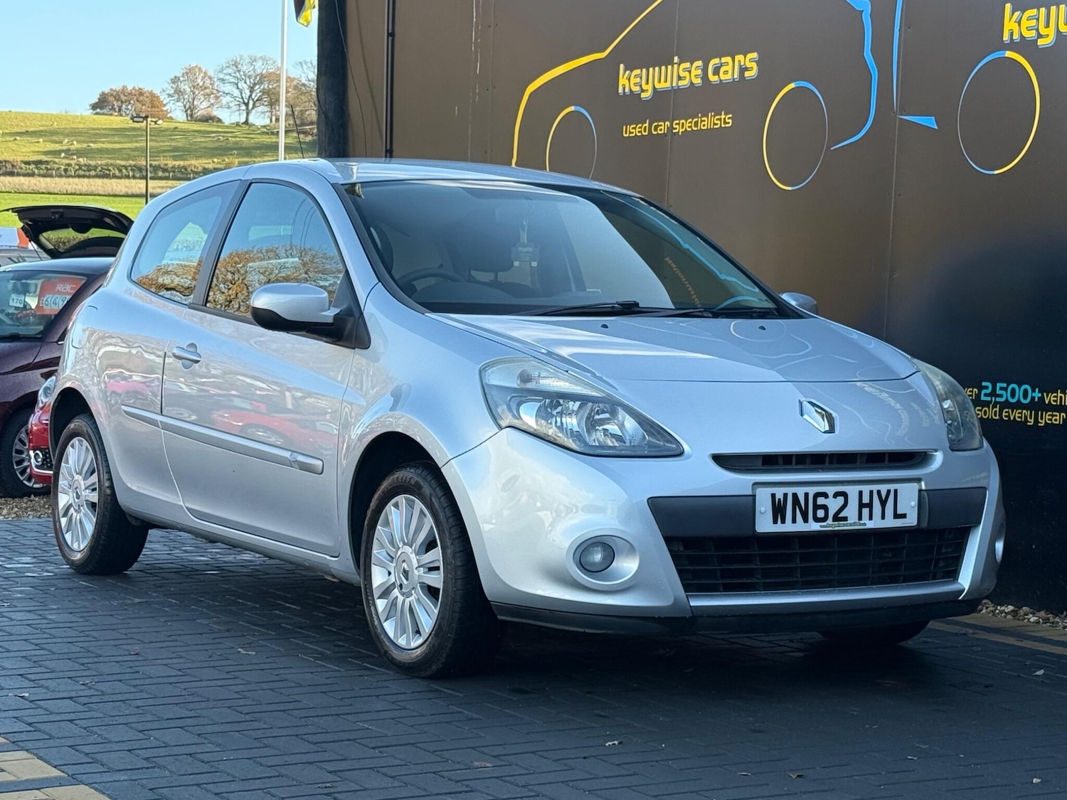 Used Renault Clio 2012 for sale - 76824050: Photo 9