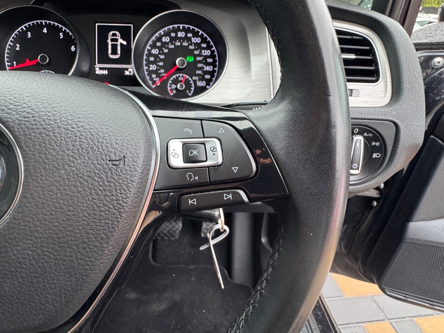 Used Volkswagen Golf 2016 for sale - 76167337: Photo 29