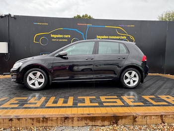 Used Volkswagen Golf 2016 for sale - 76167337: Photo 2