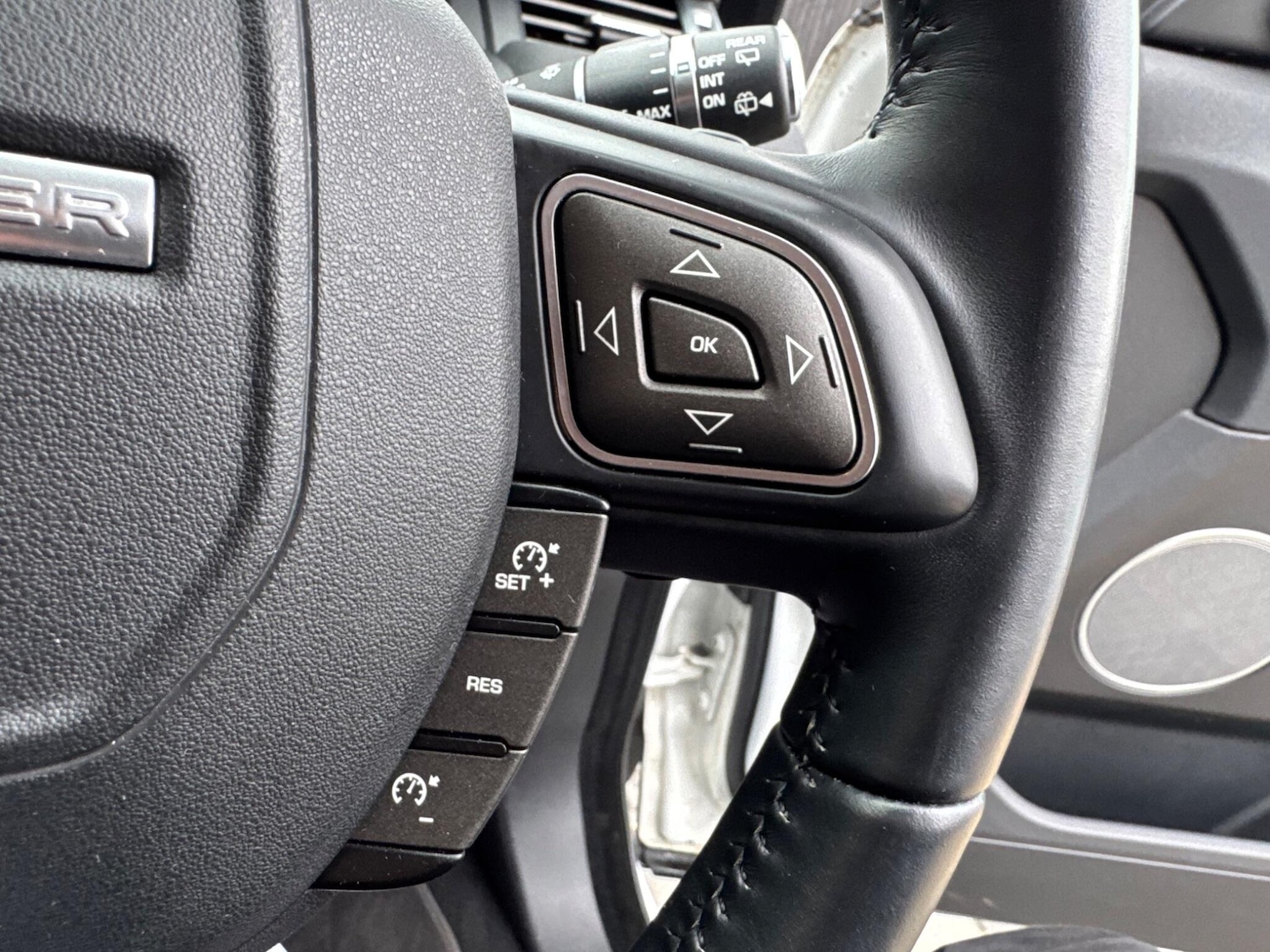 Used Land Rover Range Rover Evoque 2013 for sale - 77645850: Photo 29