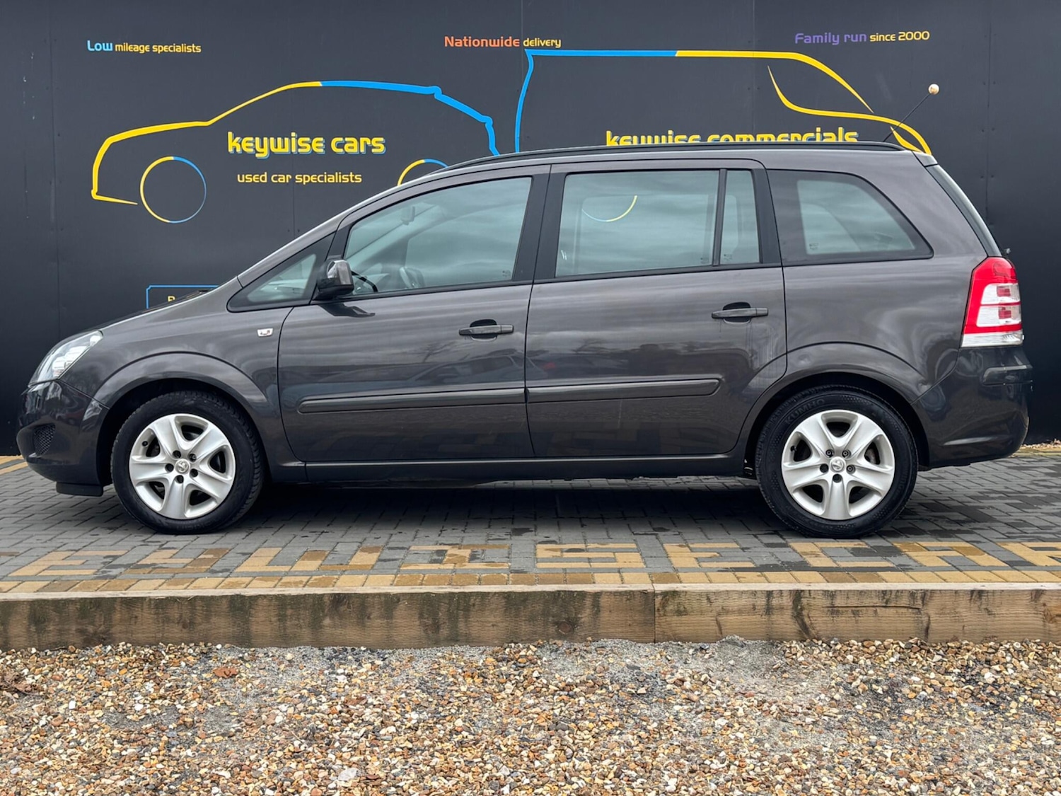 Used Vauxhall Zafira 2014 for sale - 77684250: Photo 2