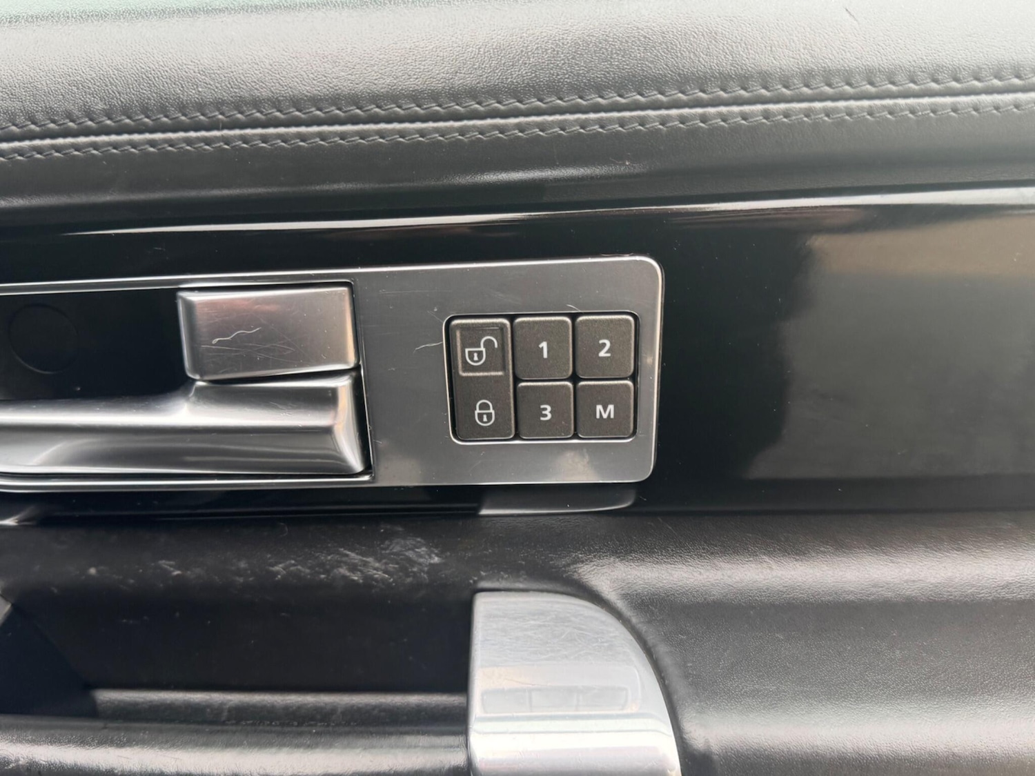 Used Land Rover Discovery 2016 for sale - 76997218: Photo 38