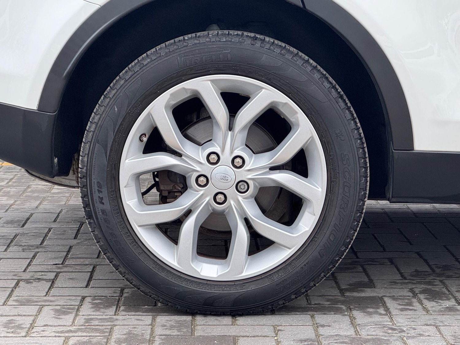 Used Land Rover Discovery Sport 2016 for sale - 77410921: Photo 13